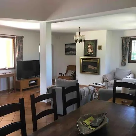 Luxury With Amazing Views In 3200m2